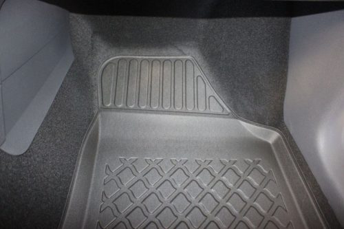 Volkswagen Touran (2003-2015) Set de covorașe din cauciuc 3D Aristar cu margine înaltă