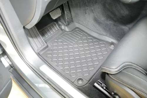 Volvo S90 / V90 (2016-) Set de covorașe din cauciuc 3D cu margini înalte Aristar