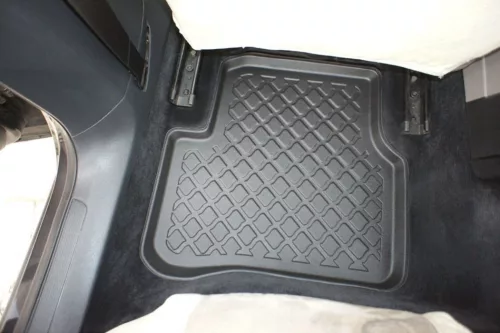 Volkswagen Passat (B6) ( 2005-2010 ) / (B7) ( 2010-2014 ) / Passat CC ( 2008-2016 ) Set covorașe de cauciuc Aristar High bead