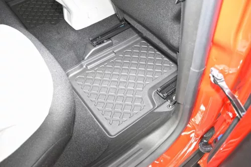 Jeep Renegade ( 2014- ) Aristar Set de covorașe din cauciuc cu talon înalt
