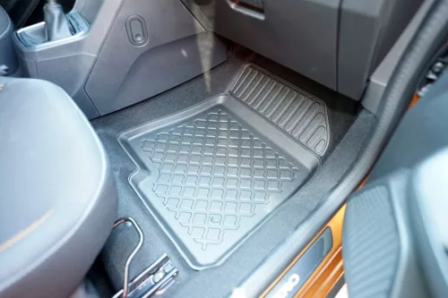 Dacia Sandero (2021-) Set de covorașe din cauciuc 3D cu margini înalte Aristar