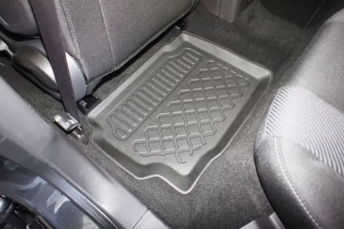 Ford Mondeo (V) ( 2014-2022 ) Aristar Set de covorașe de cauciuc cu talon înalt Aristar High bead