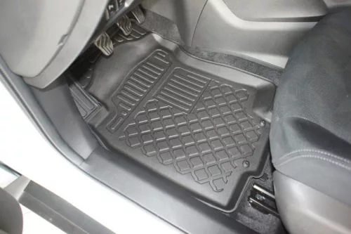 Nissan X-Trail (T32) ( 2014- ) Aristar Set de covorașe din cauciuc cu talon înalt