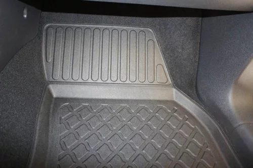Seat Tarraco ( 2017- ) / Skoda Kodiaq ( 2016-2023 ) / Volkswagen Tiguan Allspace ( 2017- ) Set de covorașe de cauciuc Aristar High bead rubber mat set