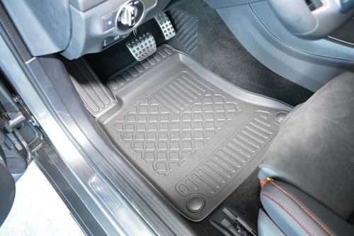 Mercedes A-Class (W176) (2012-2018) / B-Class (W246) (2011-2018) / CLA (C117) (2013-2019) / GLA (X156) (2014-2019) Set de covorașe din cauciuc 3D cu margini înalte Aristar
