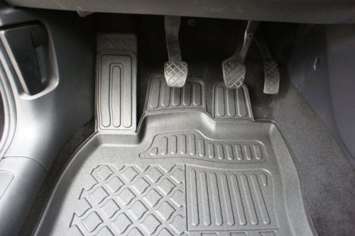 Audi Q2 (GA) ( 2016- ) / Volkswagen T-Roc ( 2017- ) Set de covorașe de cauciuc cu talon înalt Aristar