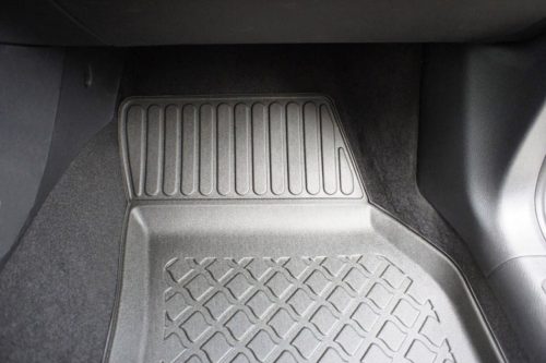 Audi Q2 (GA) ( 2016- ) / Volkswagen T-Roc ( 2017- ) Set de covorașe de cauciuc cu talon înalt Aristar