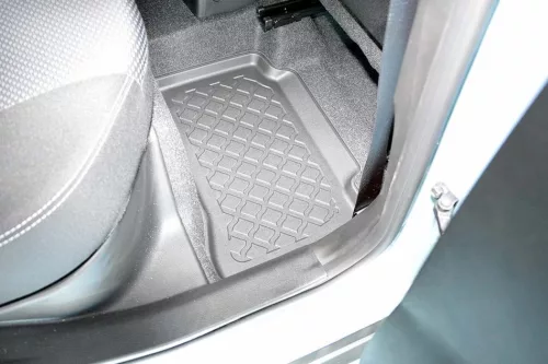 Suzuki Vitara (II) ( 2015- ) Set de covorașe de cauciuc Aristar High bead