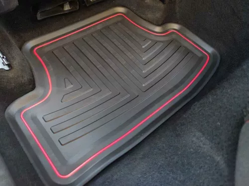 Volkswagen Golf (VII) ( 2012-2020 ) / Golf (VIII) ( 2019- ) / Seat Leon (III) (2012-2020) / Audi A3 (8V) ( 2012-2020 ) set covorașe de cauciuc Geyer&Hosaja pentru partea superioară