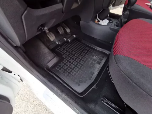Dacia Lodgy Stepway ( 2012-2022 ) Set de covorașe de cauciuc Rezaw-Plast din 3 piese