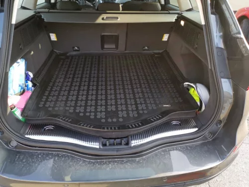 Ford Mondeo (V) Station Wagon (2014-2022) tavă pentru portbagaj Rezaw-Plast cu margini înalte și dimensiuni precise