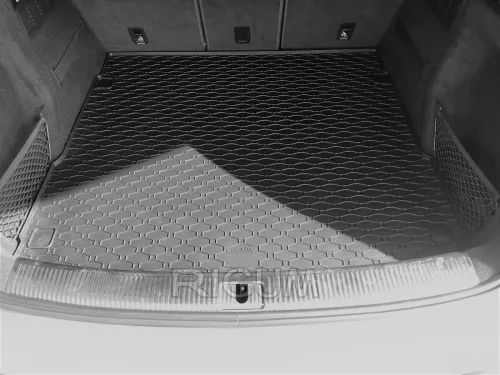 Audi Q5 (FY) (2017-) Tava pentru portbagaj Rigum, specifică dimensiunii