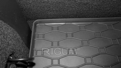 Fiat Tipo Station Wagon (2015-) Covoraș pentru portbagaj Rigum, adaptat la dimensiunile portbagajului