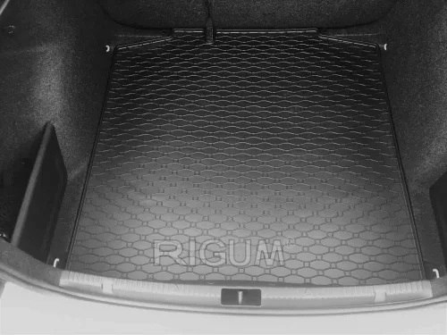 Seat Toledo (2013-) / Skoda Rapid Hatchback (2013-2019) Covoraș pentru portbagaj Rigum, specific pentru dimensiuni