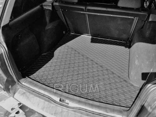 Volkswagen Passat (B5) Station Wagon (1996-2005) Covoraș pentru portbagaj din cauciuc Rigum, specific pentru dimensiuni