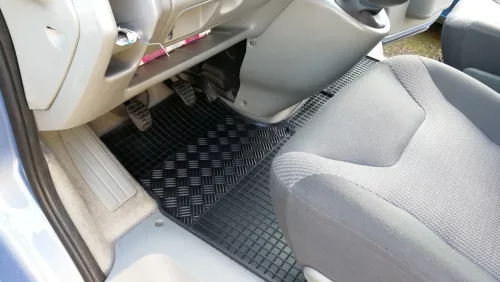 Opel VIVARO A ( 2001-2014 ) Set de covorașe din cauciuc Rigum
