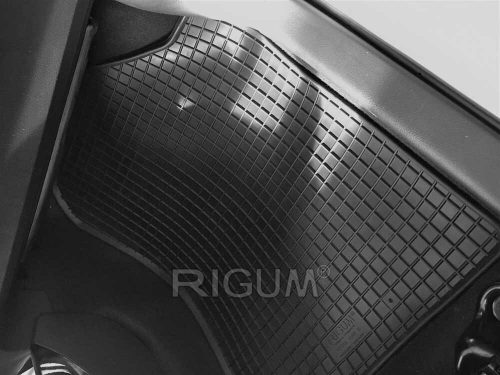 Toyota YARIS XP130 ( 2011-2020 ) Set de covorașe de cauciuc Rigum