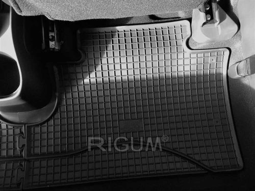 Toyota YARIS XP130 ( 2011-2020 ) Set de covorașe de cauciuc Rigum