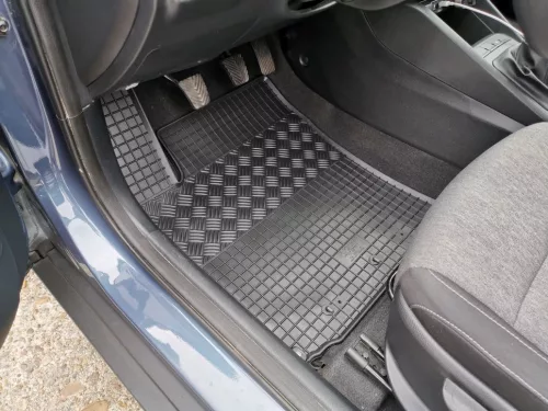 Kia Rio (2017-) Set de covorașe din cauciuc Rigum