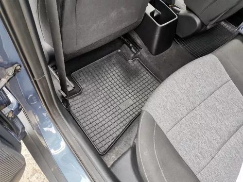 Kia Rio (2017-) Set de covorașe din cauciuc Rigum