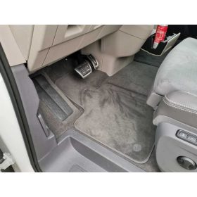   Volkswagen T7 Multivan ( 2022- ) 1. + 2. + 3. rând personalizat Covor individual
